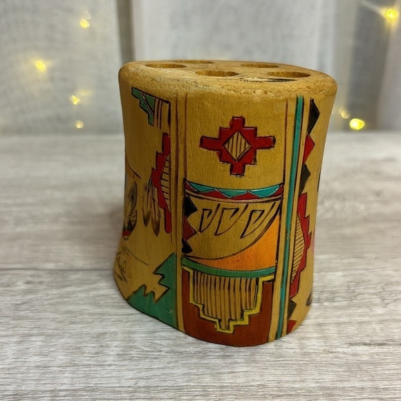 Wooden Pen Holder - Picture 4 of 9